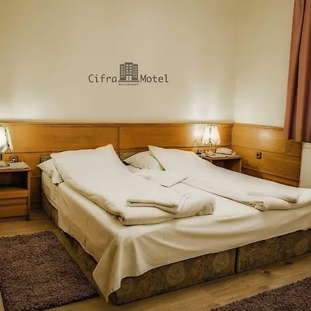 Cifra Hotel *